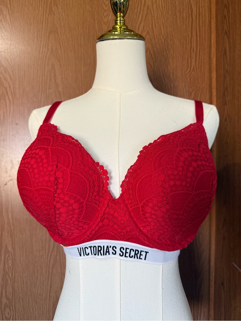 Victoria's Secret Red Lace Push-Up Bra with Logo Underband